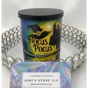 HALLOWEEN HOCUS POCUS SANDERSON SISTERS WITCHES 3 WICK CANDLE~NEW~NICE SCENT